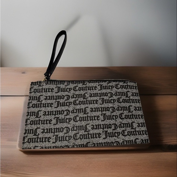 Juicy Couture Wristlet NWOT - Picture 2 of 6